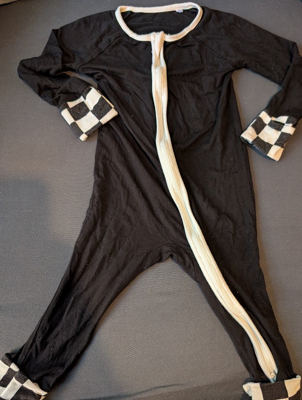 Soft Bamboo Black & White 12-18m Alt Baby Checkered 2 Way Zipper & Cuffs